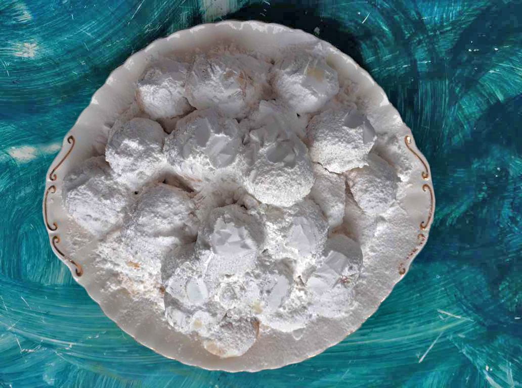 Kourabiedes recipe (greek almond snowballs) by Evie Voutsina