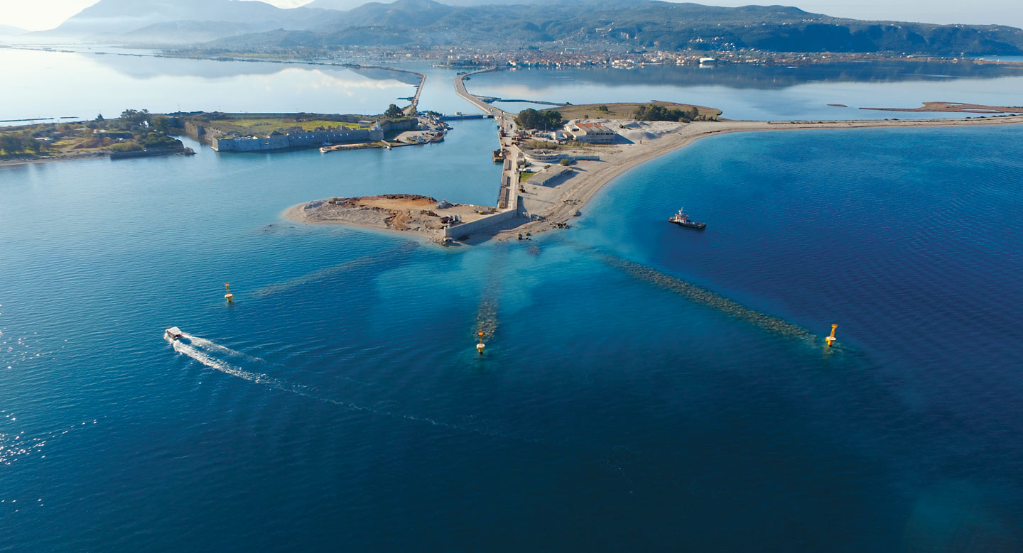 Αμμόγλωσσα, παραλία στην είσοδο της Λευκάδας | Lefkada Slow Guide